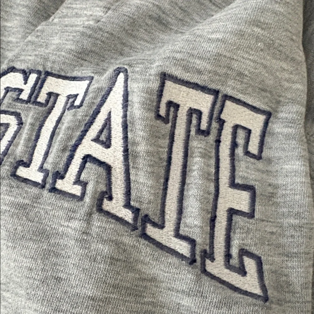Vintage 90s Starter Penn State Embroidered Hoodie Sweatshirt Grey size Medium